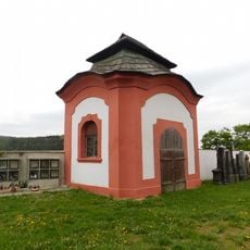 Kaple u kostela Povýšení svatého Kříže v Chyši