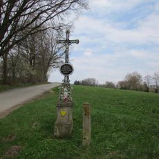 Kříž u Poříčského Dvora mezi Kojčicemi a Krasíkovicemi