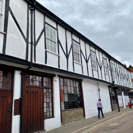 2 And 4, Upper Dagnall Street