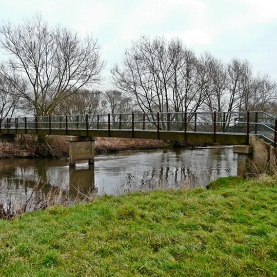 Nethertown River Trent footbridge