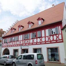 Wohn- und Geschäftshaus