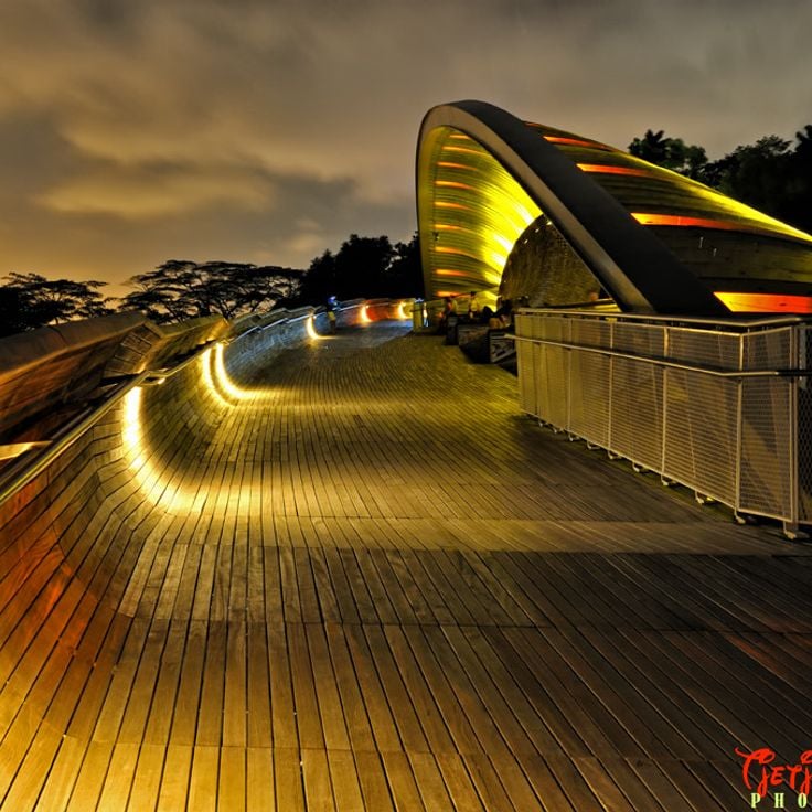 Pont Henderson Waves