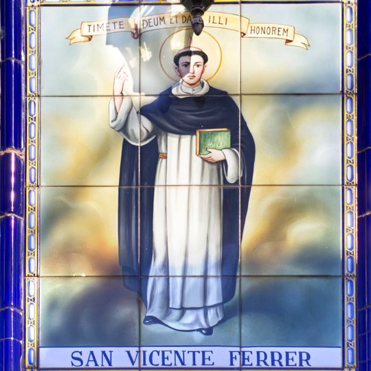 Retablo cerámico de San Vicente Ferrer en la calle San Vicente