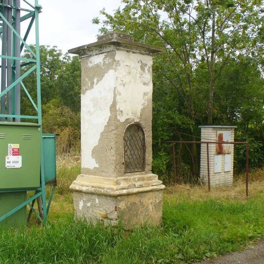 Kaplička na rozcestí v osadě Chramostek