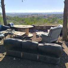 זולה (פינת חמד לנוח ולאכול) עם נוף יפה לכיוון מערב