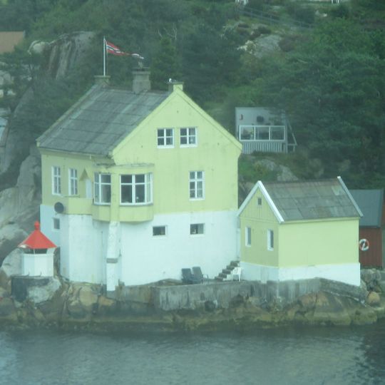 Vatlestraumen fyrstasjon