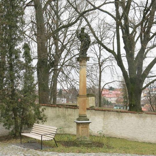 Sloup svatého Václava u kostela v Klecanech