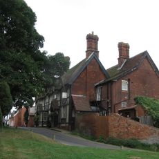 Crown And Castle Hotel