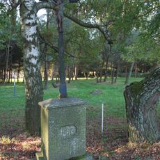 Kříž u cesty poblíž osady Horní Dvůr