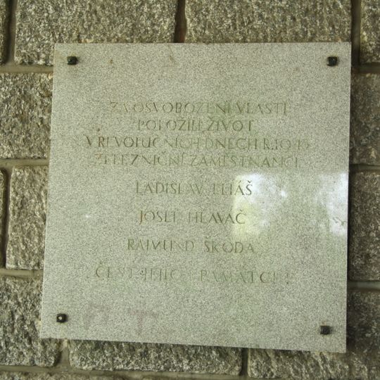 Pamětní deska Ladislava Eliáše, Josefa Hlaváče a Rajmunda Škody