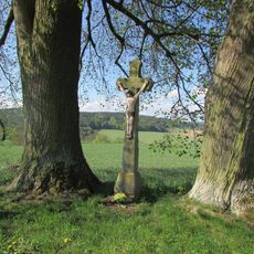 Kříž mezi Záhořím a Mladými Břišti