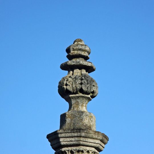 Pelourinho de São Miguel do Outeiro