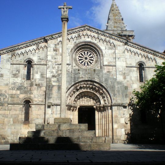 Colegiada de Santa Maria do Campo