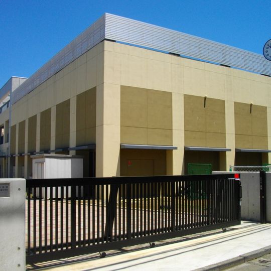Tokyo Metropolitan Oizumi High School and Junior High School