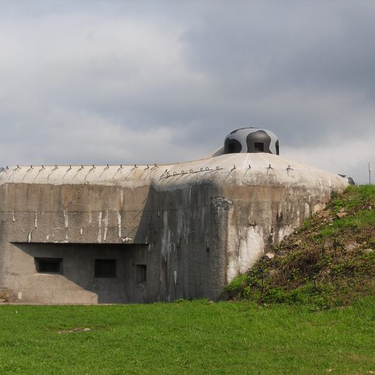 R-S 74 Na holém casemate