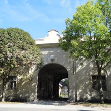 Kasárne Márie Terézie, Horvát. k, brána