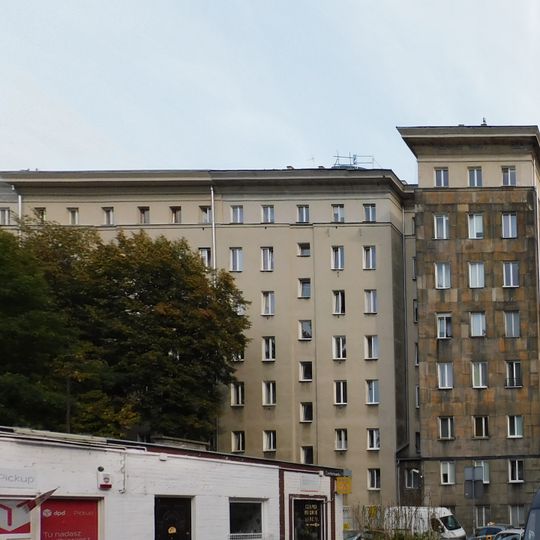 Blok przy ulicy Grójeckiej 66