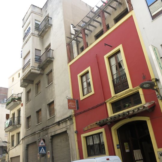 Building in muralla Sant Antoni, 22