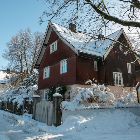 Albrecht-Dürer-Straße 1