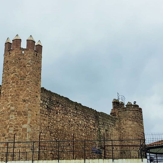 Castillo de Higuera de Vargas