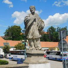 Socha svatého Jana Nepomuckého na barokním mostě v Brtnici