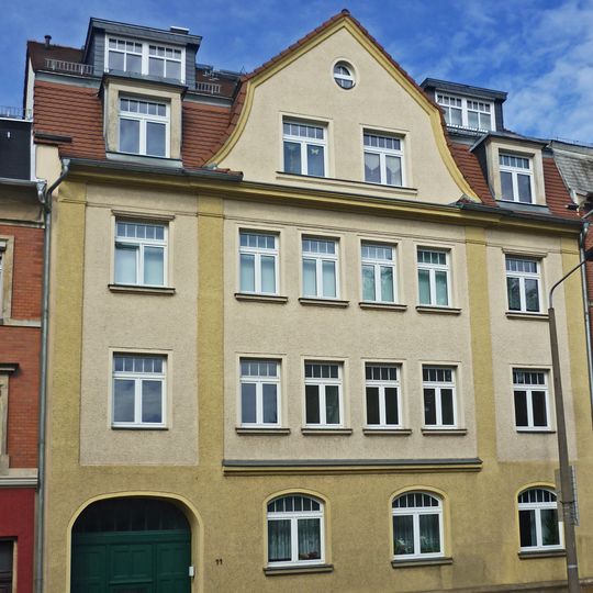 Wohnhaus in geschlossener Bebauung Pulsnitzer Straße 11