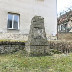 Pomník padlým v 1. světové válce na návsi v Podlešíně