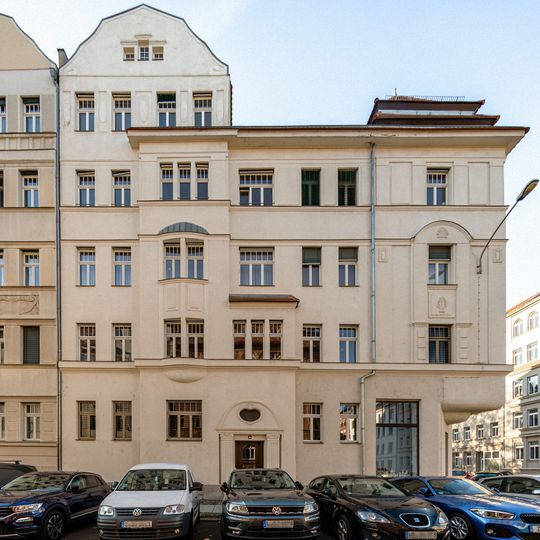 Etkar-André-Straße 9a