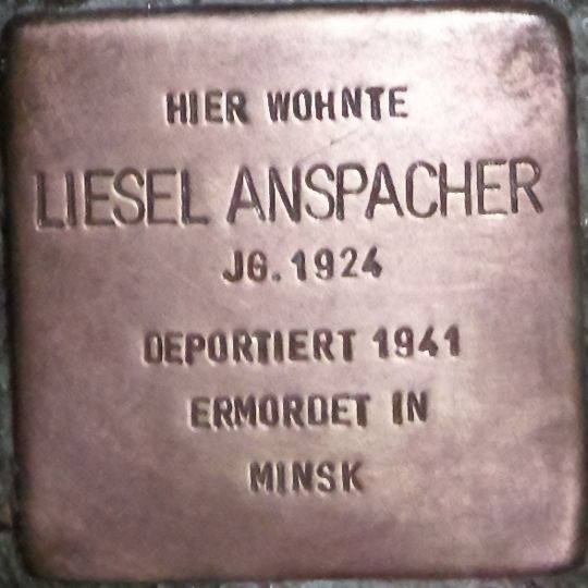 Stolperstein en memoria de Liesel Ansbacher