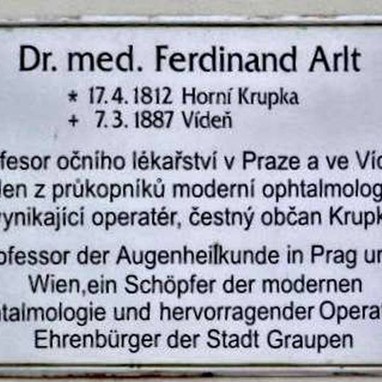 Pomník doktora Ferdinanda Arlta v Krupce