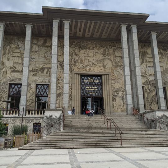 Palais de la Porte Dorée
