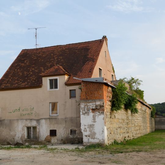 Mauerzug der Stadtbefestigung
