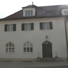 Postgebäude mit Wohntrakt