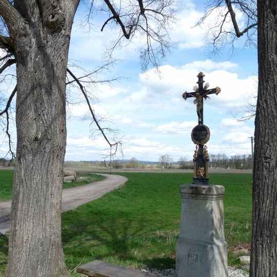 Kříž na severním okraji obce