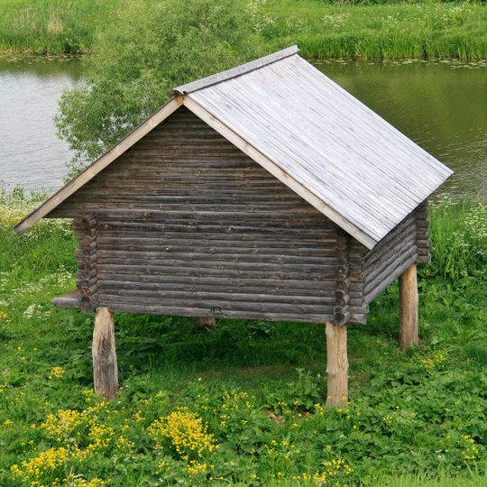 Амбар свайный № 2 из с. Польцо