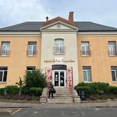 Former town hall of Valenton