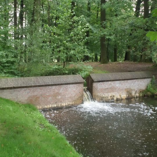 De Schaffelaar: stuw, sluis en duiker
