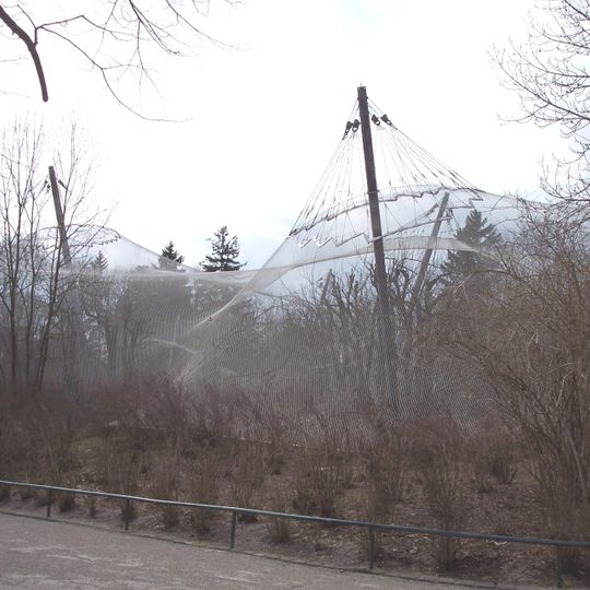 Volierendach im Tierpark Hellabrunn