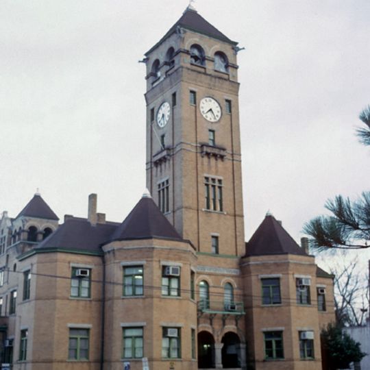 Macon County Courthouse