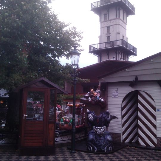 Doolhof, Koningin Juliana Toren