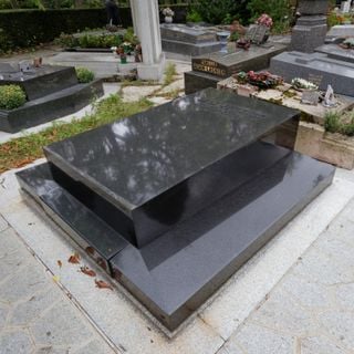 Grave of Jouhaux