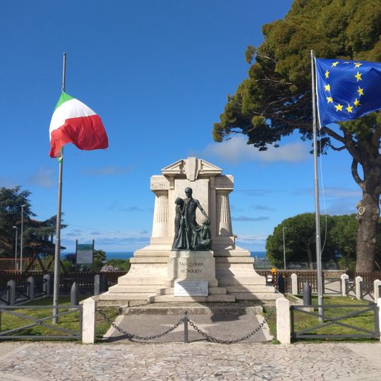 Monumento ai caduti di Tarquinia