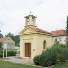 Kaple na návsi v Brozánkách
