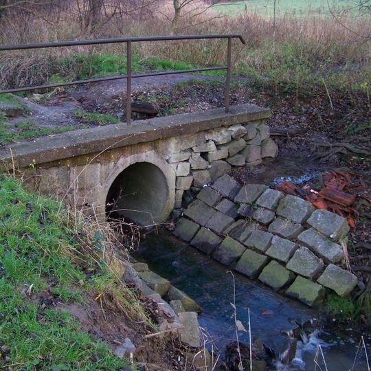 Můstek přes Zátišský potok v úrovni domu V lučinách čo. 7