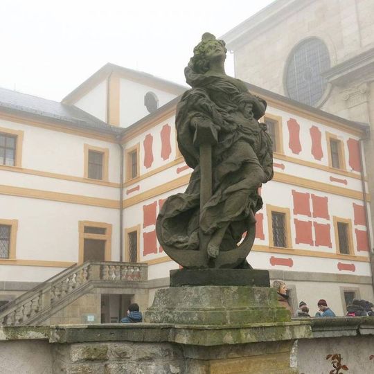 Socha alegorie Naděje na terase špitálu v Kuksu