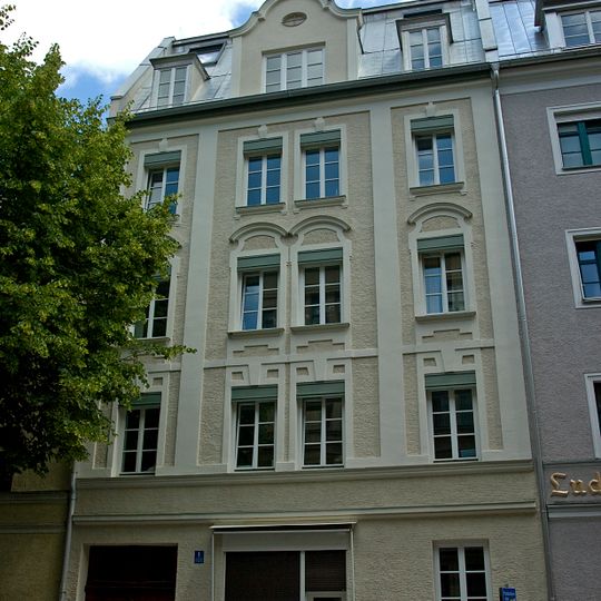 Mietshaus