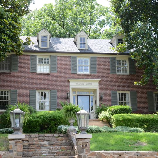 Block Realty-Baker House