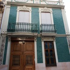 Retablo cerámico de Nuestra Señora de la Buena Guía