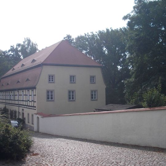 Herrenhaus eines ehemaligen Rittergutes Döllnitzaue 1