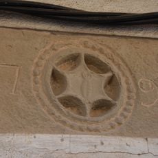 Lintel house Plaza General Prim, 2